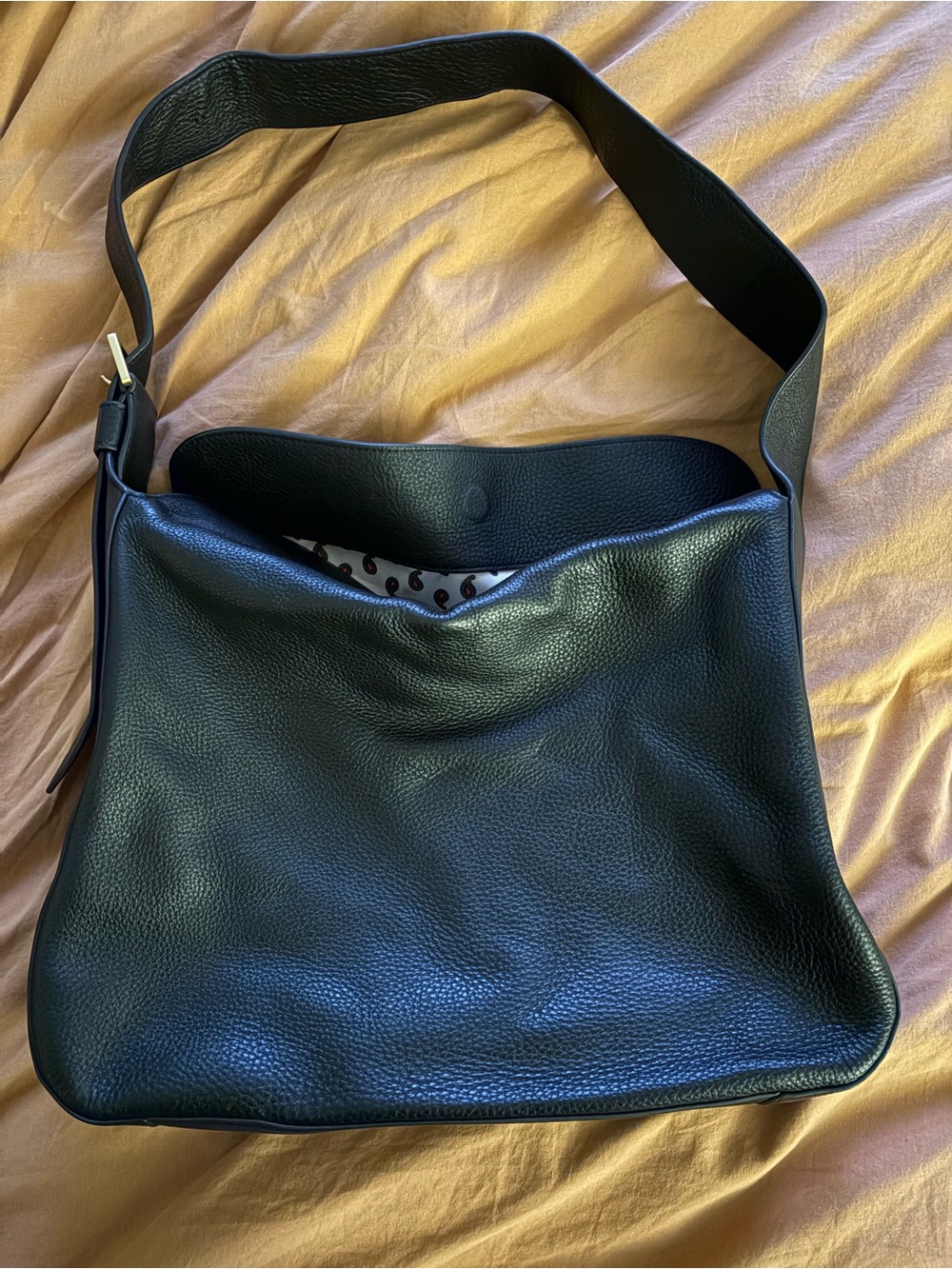 Used Black Vera Bradley Tifton Hobo